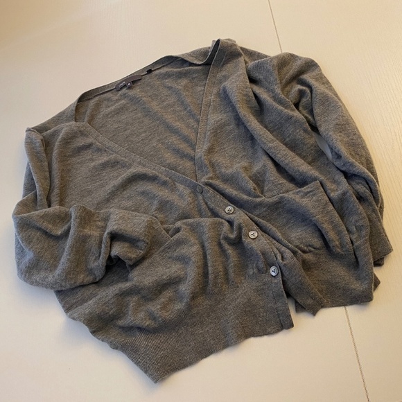 Vince 100% cashmere Ruched Button Front Cardigan Size Medium - Picture 14 of 15